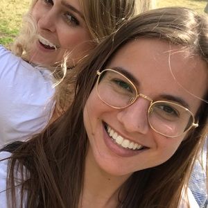 Meet your Posher, Hannah